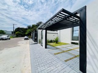 BELO IMOVÉL DE FINO ACABAMENTO VILLA SUIÇA