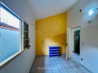 Viva com Praticidade e Segurança – Casa para Alugar com 2 quartos no Condomínio Vila dos Pássaros.