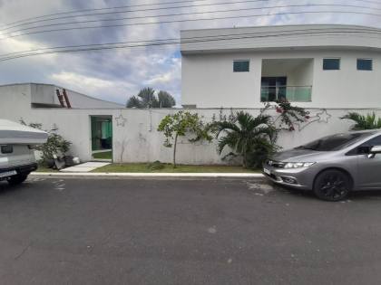 A Arte de Viver Bem — Mansão no Ponta Negra com Boate, Piscina com Hidro e 600m² de Puro Requinte