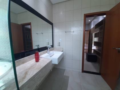 A Arte de Viver Bem — Mansão no Ponta Negra com Boate, Piscina com Hidro e 600m² de Puro Requinte