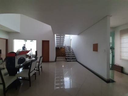 A Arte de Viver Bem — Mansão no Ponta Negra com Boate, Piscina com Hidro e 600m² de Puro Requinte