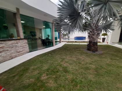 A Arte de Viver Bem — Mansão no Ponta Negra com Boate, Piscina com Hidro e 600m² de Puro Requinte