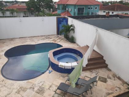 A Arte de Viver Bem — Mansão no Ponta Negra com Boate, Piscina com Hidro e 600m² de Puro Requinte