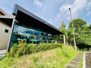 Viva com Estilo: Casa de Alto Padrão no Condomínio Quinta das Marinas. 3 quartos, financia!