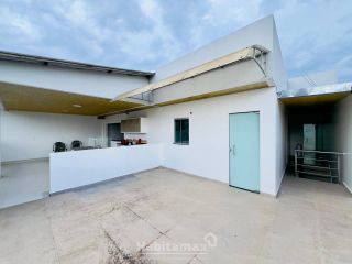 Oportunidade Única! Casa Comercial com 12 Salas no Parque 10 – Aceita Propostas!