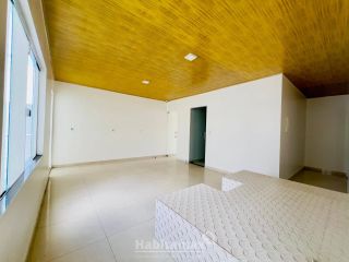 Oportunidade Única! Casa Comercial com 12 Salas no Parque 10 – Aceita Propostas!