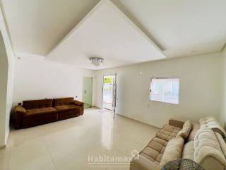 Oportunidade Única! Casa Comercial com 12 Salas no Parque 10 – Aceita Propostas!