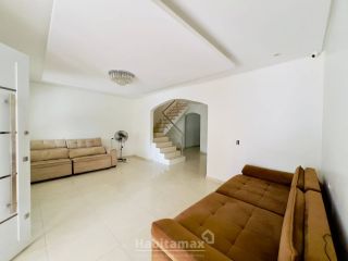 Oportunidade Única! Casa Comercial com 12 Salas no Parque 10 – Aceita Propostas!