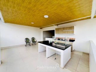 Oportunidade Única! Casa Comercial com 12 Salas no Parque 10 – Aceita Propostas!
