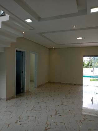 CASA DUPLEX ESPETACULAR COM 4 SUÍTES  NO CONDOMINIO RESERVA PARQUE - PONTA NEGRA. FINANCIA!