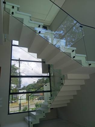 CASA DUPLEX ESPETACULAR  4 SUITES A VENDA - CONDOMINIO ALPHAVILLE 4 - PONTA NEGRA