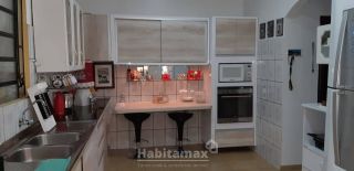 Linda casa com 3 quartos sendo 1 suíte, armários projetados, excelente localização. Aceita financiamento!TO AGOSTINHO