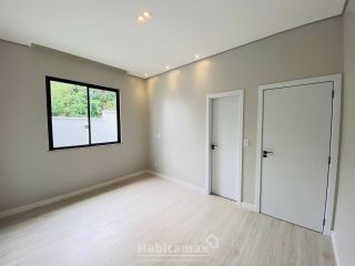Veja agora essa casa térrea a vend com 3 suítes no Condomínio Reserva do Parque- PONTA NEGRA. Financia!
