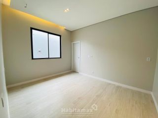 Veja agora essa casa térrea a vend com 3 suítes no Condomínio Reserva do Parque- PONTA NEGRA. Financia!