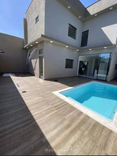 Linda casa Duplex no Residencial Morada dos Pássaros com 4 suítes confortáveis. Sua família merece o melhor. Aceita financiamento!