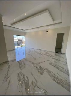 Linda casa Duplex no Residencial Morada dos Pássaros com 4 suítes confortáveis. Sua família merece o melhor. Aceita financiamento!