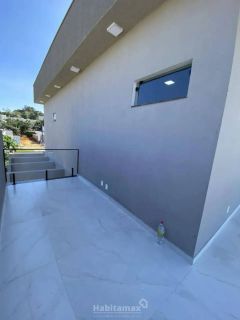 Linda casa Duplex no Residencial Morada dos Pássaros com 4 suítes confortáveis. Sua família merece o melhor. Aceita financiamento!
