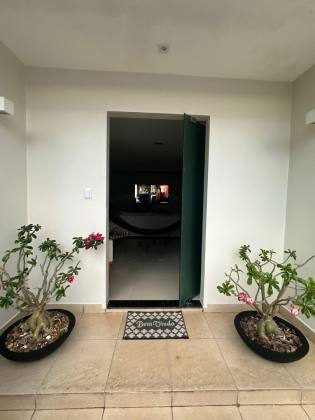 Essa casa é pra você que está buscando uma casa linda com 5 quartos no CAMPOS ELISEOS -PLANALTO. Financia!