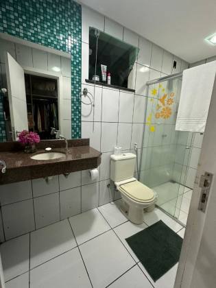 Essa casa é pra você que está buscando uma casa linda com 5 quartos no CAMPOS ELISEOS -PLANALTO. Financia!
