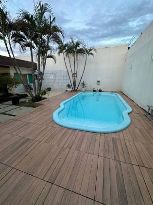 Essa casa é pra você que está buscando uma casa linda com 5 quartos no CAMPOS ELISEOS -PLANALTO. Financia!