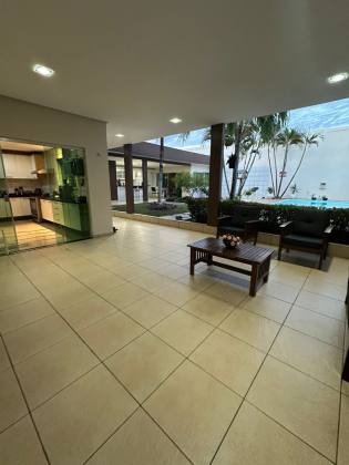Essa casa é pra você que está buscando uma casa linda com 5 quartos no CAMPOS ELISEOS -PLANALTO. Financia!