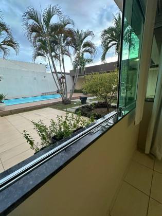 Essa casa é pra você que está buscando uma casa linda com 5 quartos no CAMPOS ELISEOS -PLANALTO. Financia!