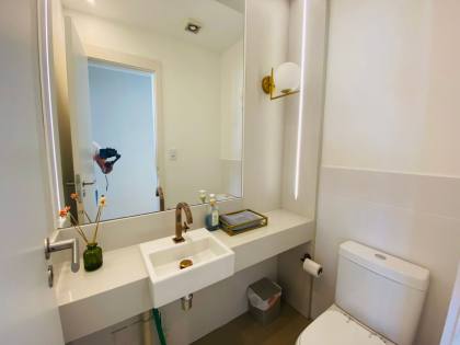 Apartamento Alto Padrão, 100% mobiliado para você que busca conforto e sofisticação no Condomínio Reserva Inglesa- com vista pro rio- London. Conheça!