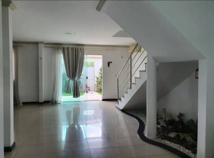 MANSÃO ESPETACULAR PARA ALUGUEL - 4 QUARTOS (3 SUITES) - PONTA NEGRA