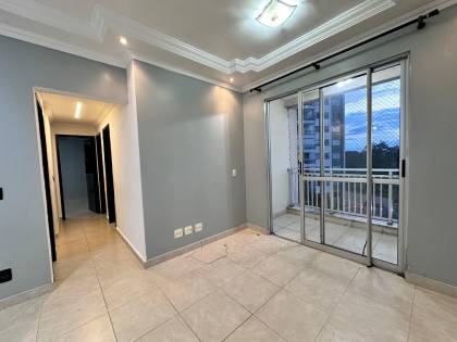 Apartamento com 3 quartos sendo 1 suíte no WEEKEND CLUB | Ponta Negra, armários e climatizado. Conheça agora!