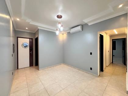 Apartamento com 3 quartos sendo 1 suíte no WEEKEND CLUB | Ponta Negra, armários e climatizado. Conheça agora!