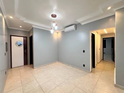 Apartamento com 3 quartos sendo 1 suíte no WEEKEND CLUB | Ponta Negra, armários e climatizado. Conheça agora!