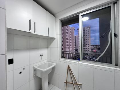 Apartamento com 3 quartos sendo 1 suíte no WEEKEND CLUB | Ponta Negra, armários e climatizado. Conheça agora!