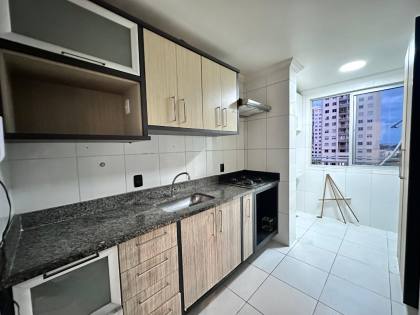 Apartamento com 3 quartos sendo 1 suíte no WEEKEND CLUB | Ponta Negra, armários e climatizado. Conheça agora!