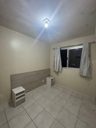 Conheça esse apartamento no Life Flores- 2 quartos sendo 1 suíte, armários e climatizado. 1 vaga!