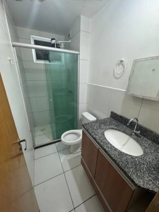 Conheça esse apartamento no Life Flores- 2 quartos sendo 1 suíte, armários e climatizado. 1 vaga!