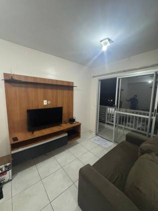 Conheça esse apartamento no Life Flores- 2 quartos sendo 1 suíte, armários e climatizado. 1 vaga!