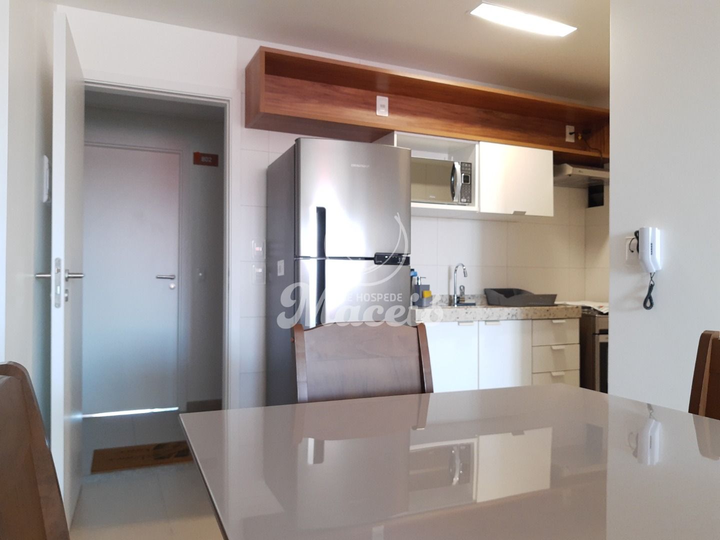 Quarto e sala, excelente localização, Ponta Verde