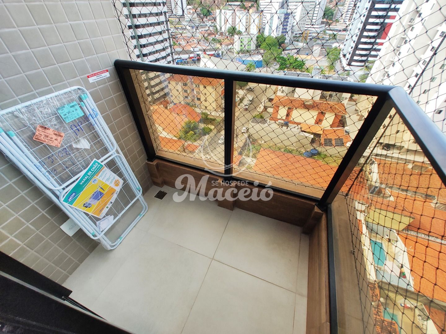 Quarto e Sala novo em ótima localização Jatiúca