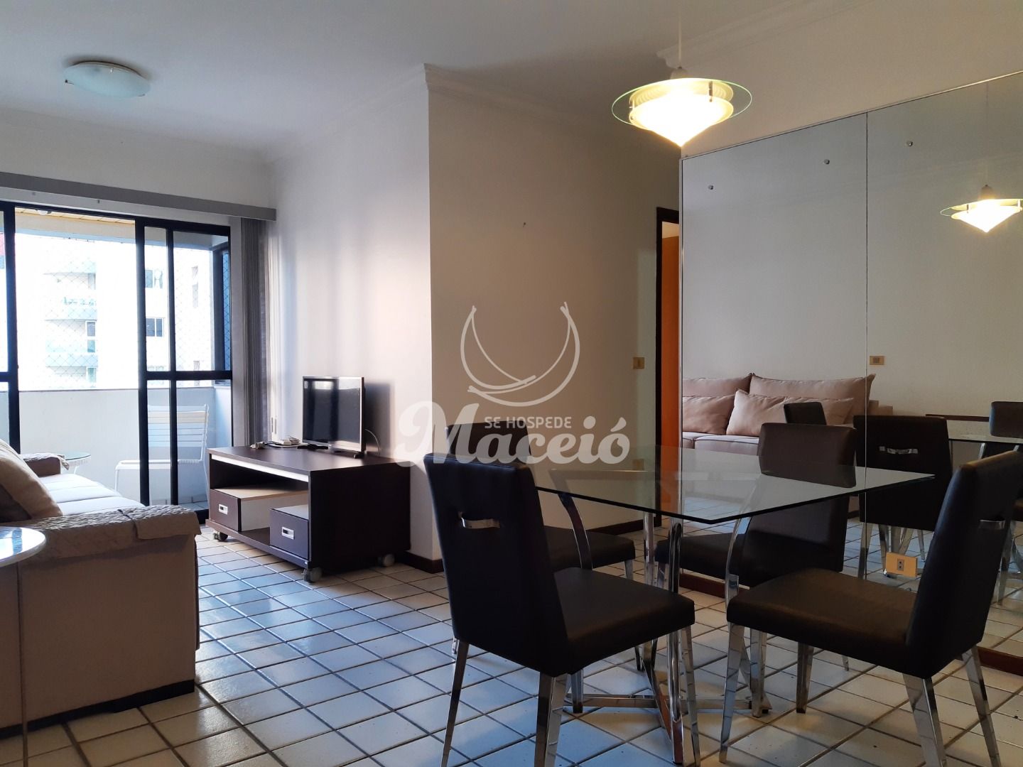 Apartamento 2 quartos, mobiliado e completo, de frente para o mar da Ponta Verde.