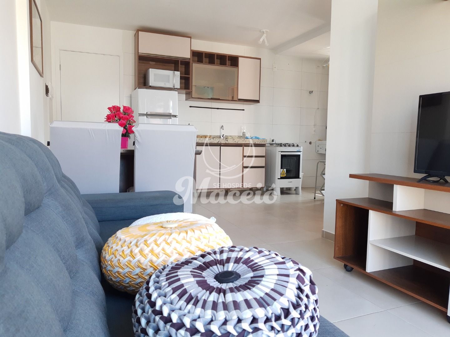 Apartamento quarto e sala, mobiliado para alugar na Ponta Verde