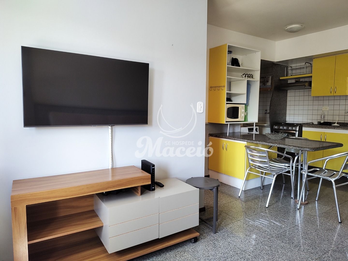 Apartamento quarto e sala mobiliado para alugar, na Ponta Verde