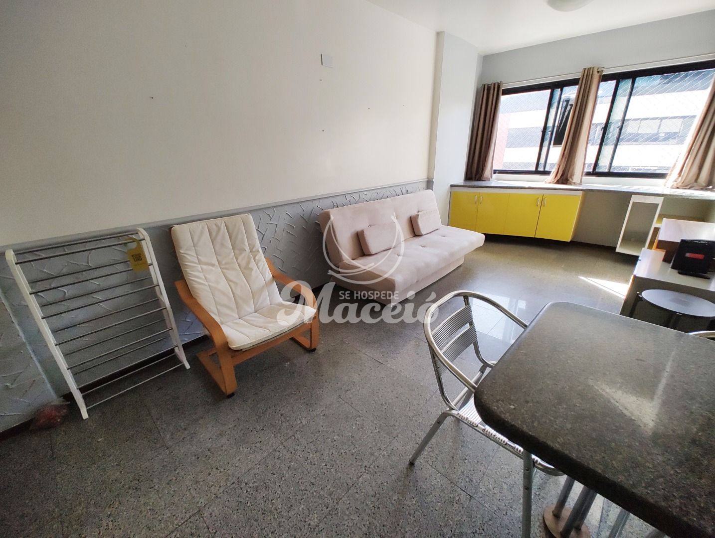 Apartamento quarto e sala mobiliado para alugar, na Ponta Verde