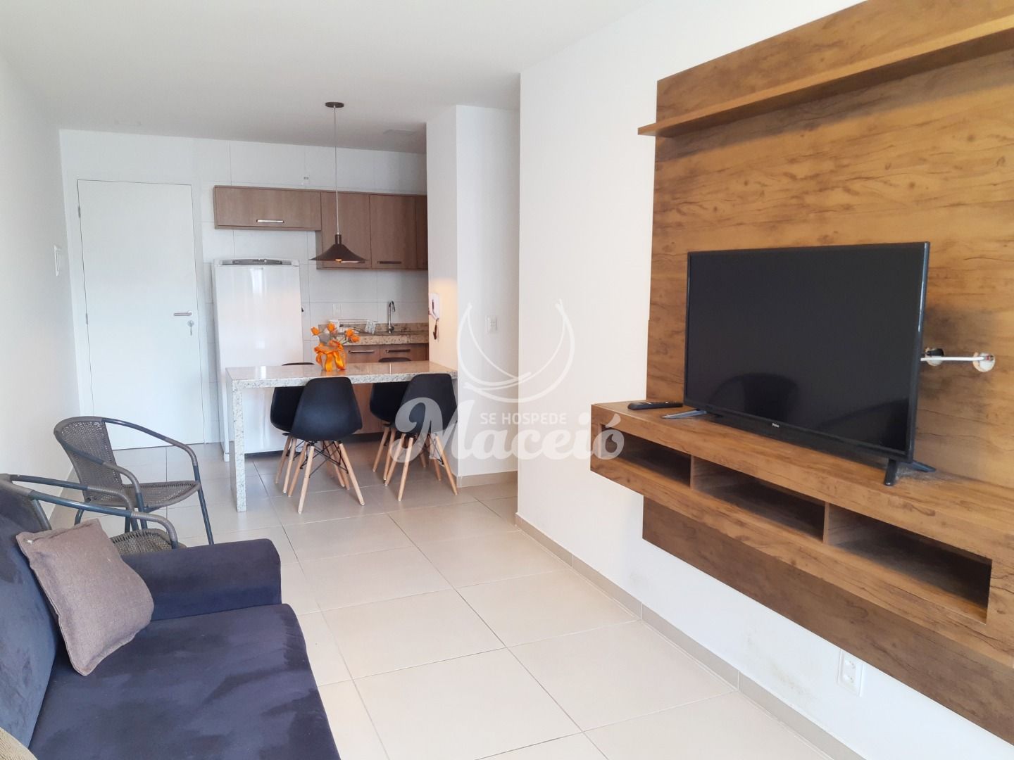 Quarto e sala completo e requintado, próximo à orla da Ponta Verde