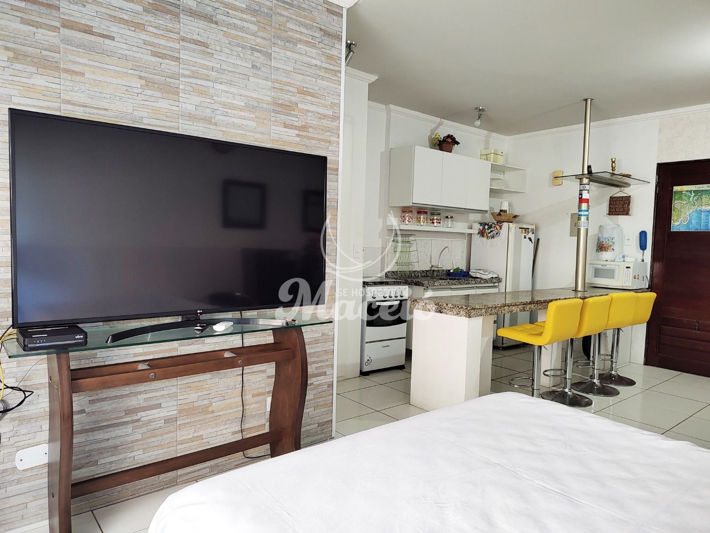 Studio prático e completo, em frente ao mar da Jatiúca