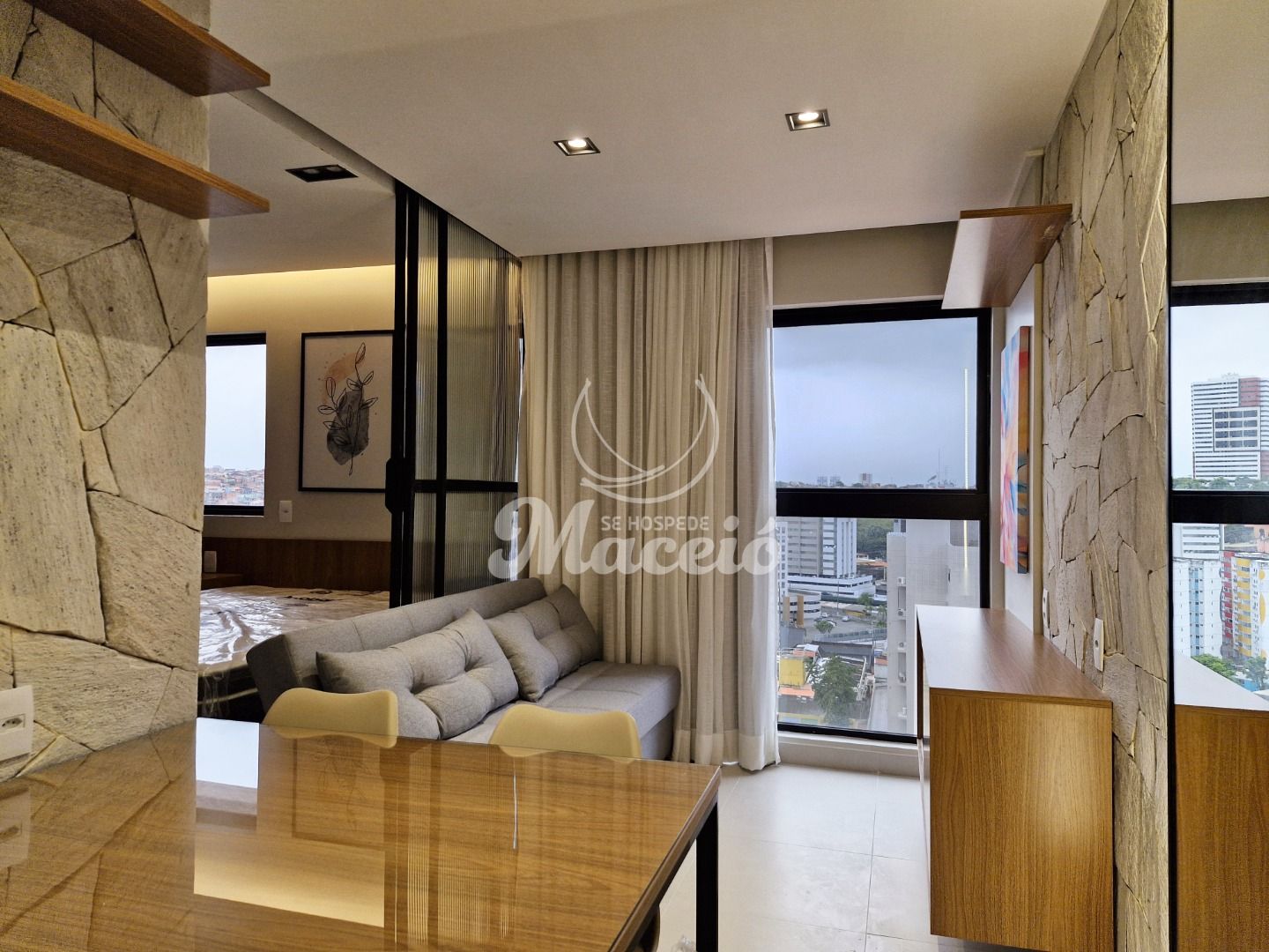 Belíssimo Studio, novo, decorado e mobiliado, na Jatiúca