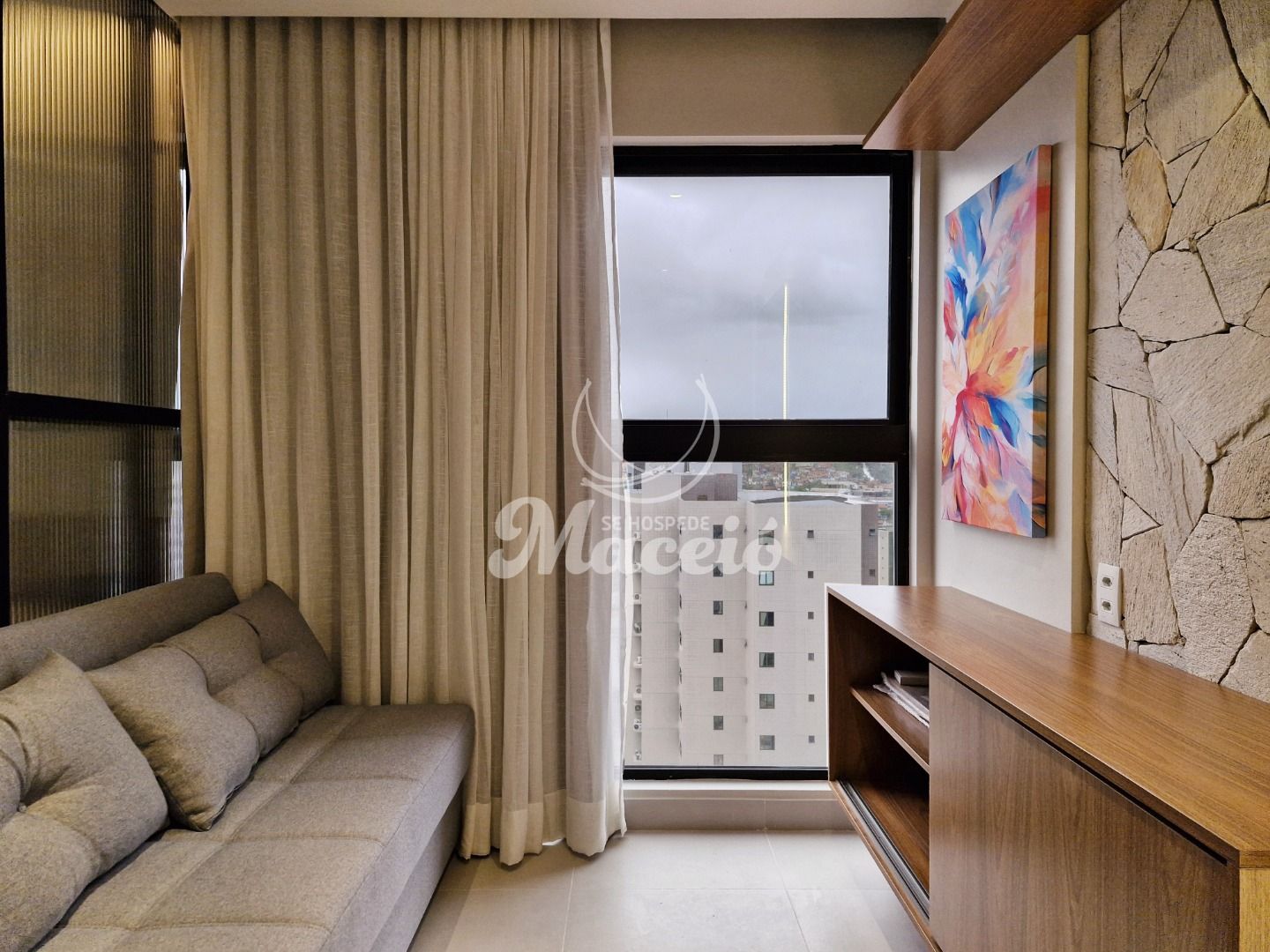 Belíssimo Studio, novo, decorado e mobiliado, na Jatiúca