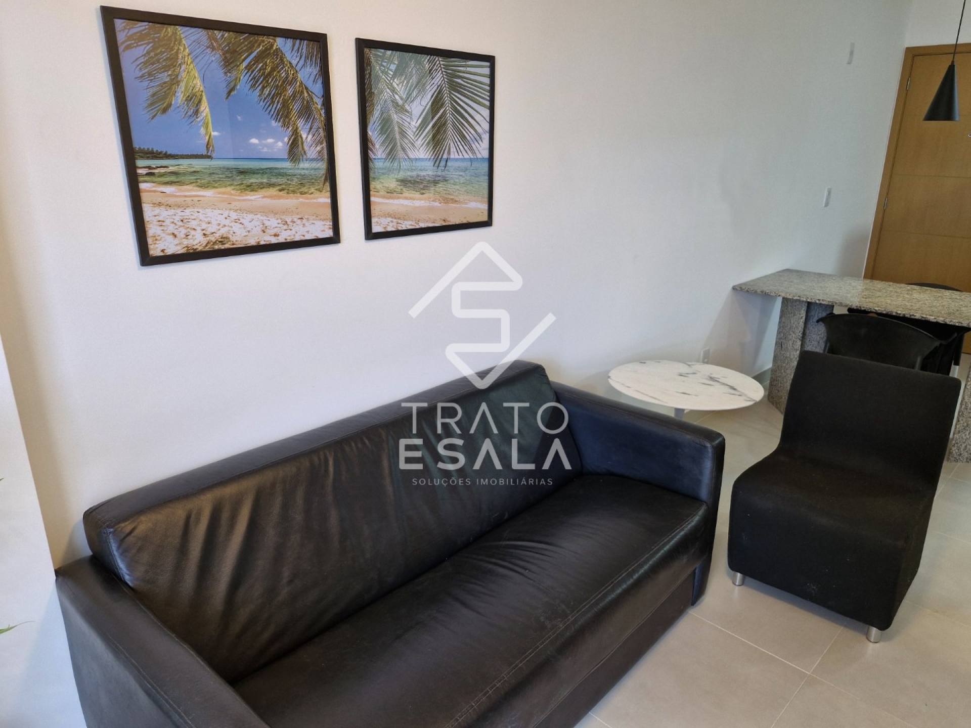 Quarto e sala novo, cheio de facilidades, na Pajuçara