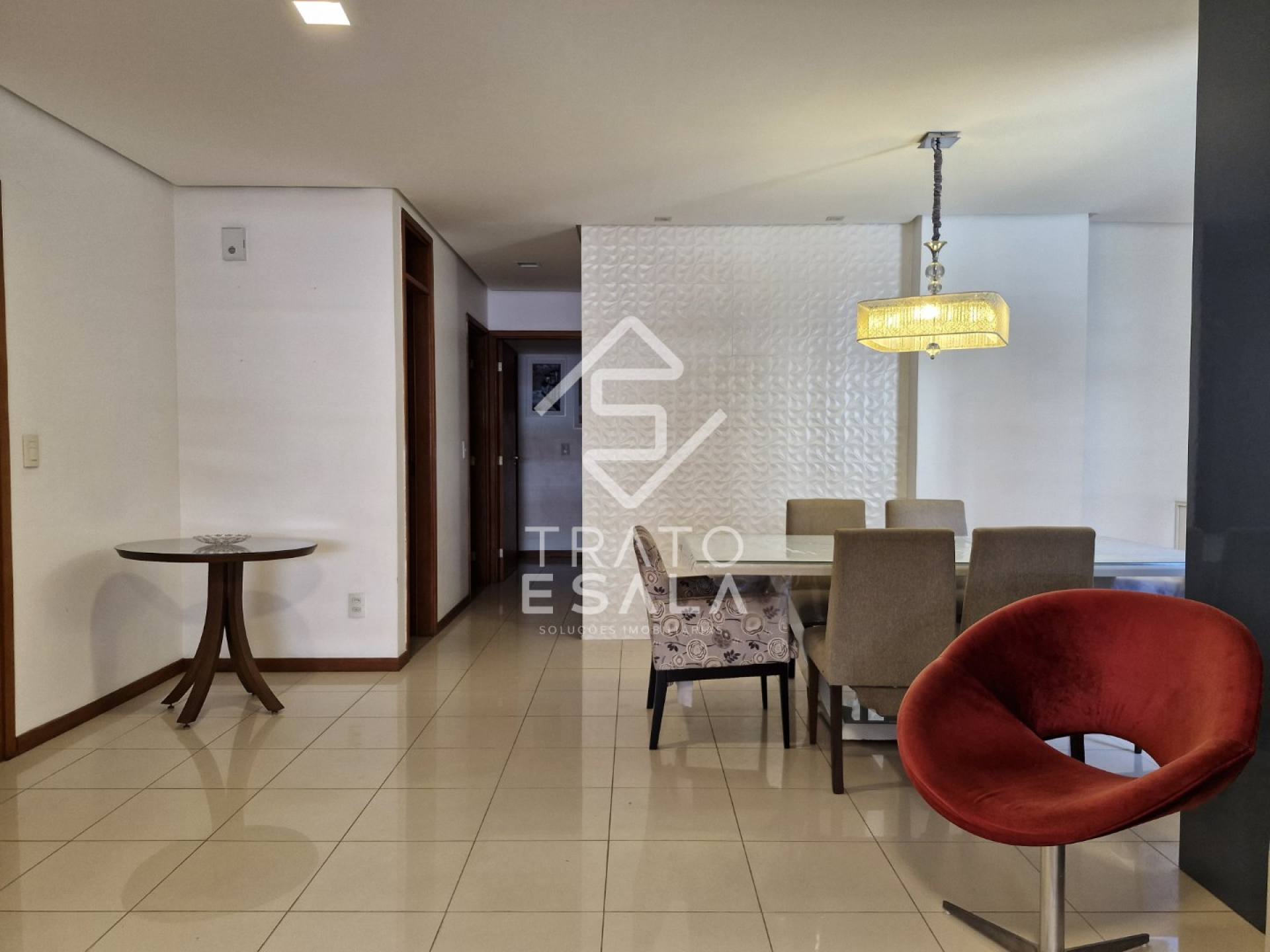 Apartamento 3 quartos, amplo, decorado e completo, na Ponta Verde