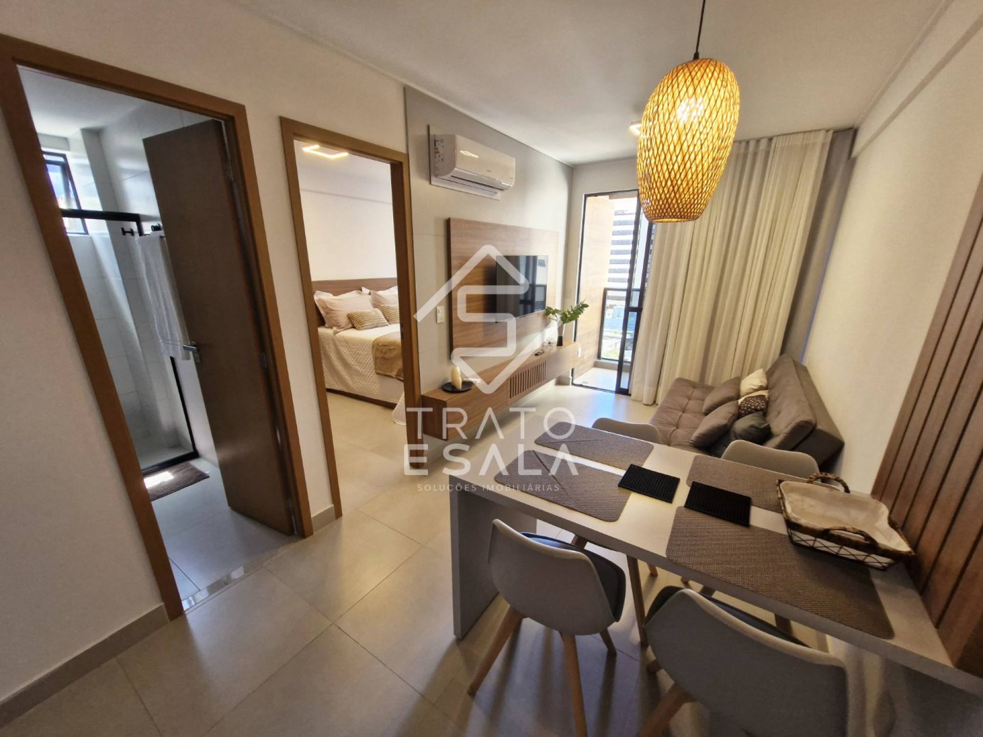 Quarto e sala recém entregue, repleto de facilidades, na Pajuçara