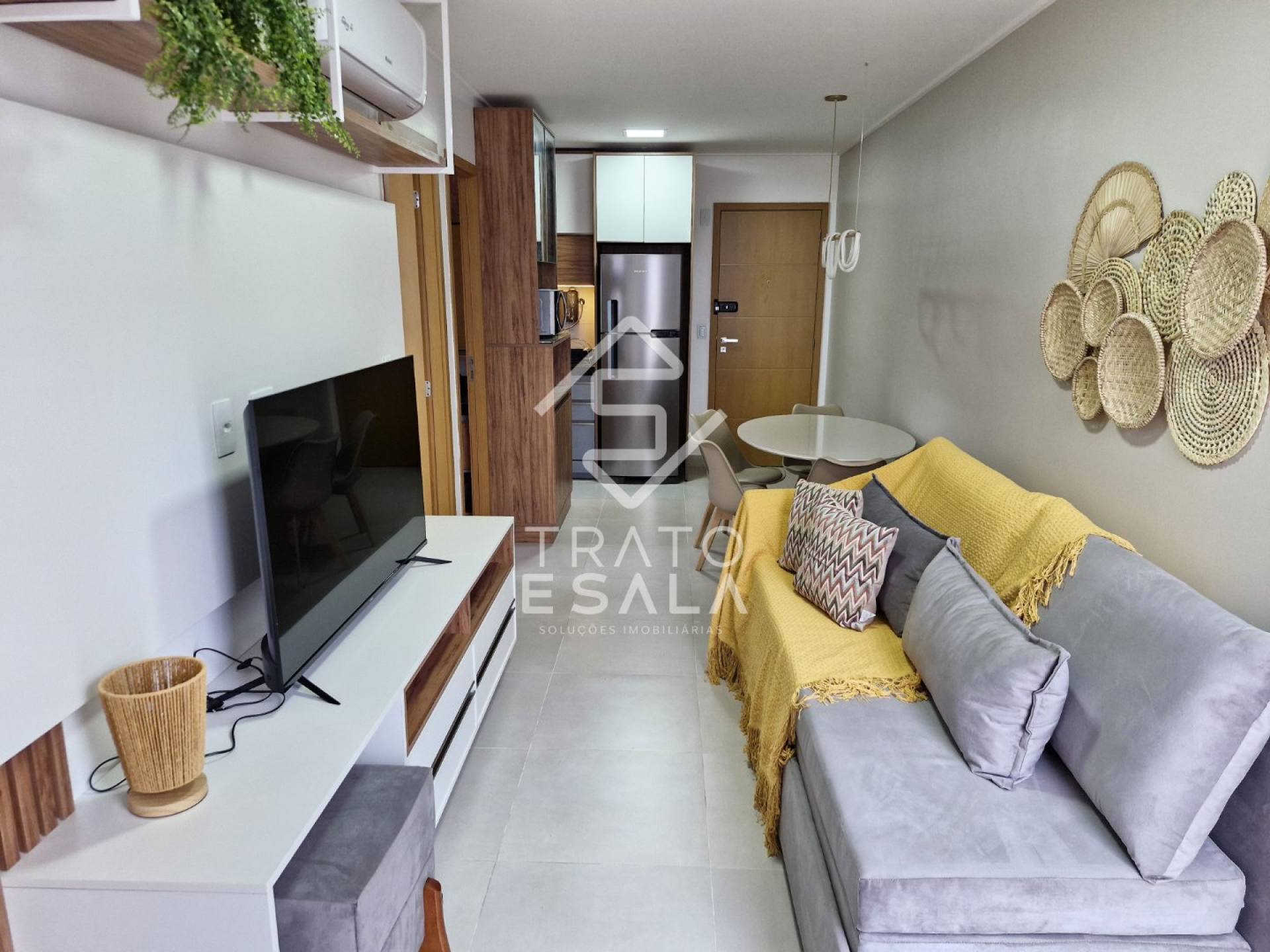 Apartamento quarto e sala, com suíte reversível, recém entregue e mobiliado